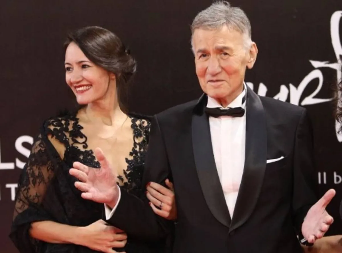 مريم أبو عوف بصحبة والدها الراحل عزت أبو عوف - صورة من حسابها الرسمي على انستغرام 