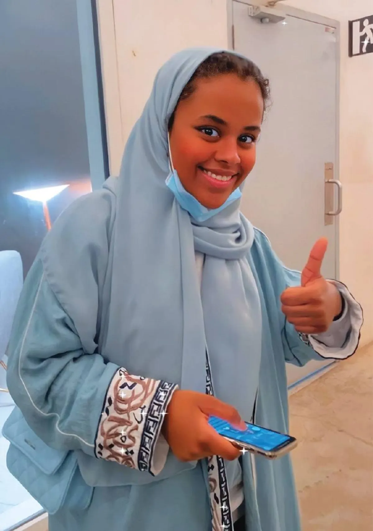 فرح المزيني، طالبة في الصف الأول ثانوي