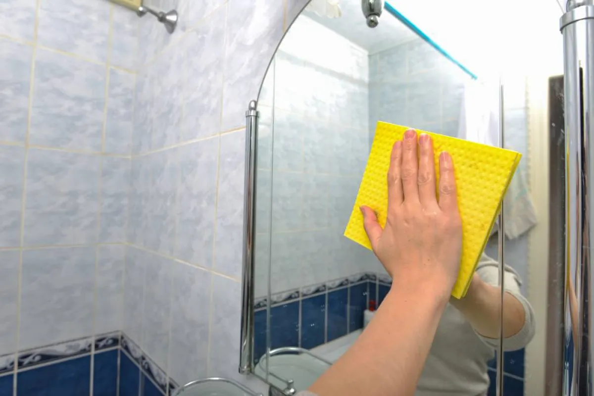 تنظيف المرآة