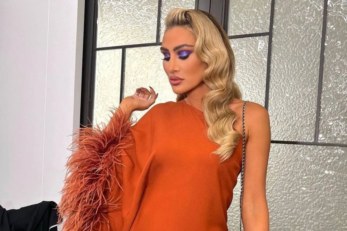 إطلالات مونوكروم من مايا دياب