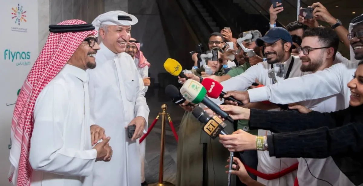 رابح صقر أثناء المؤتمر الصحفي