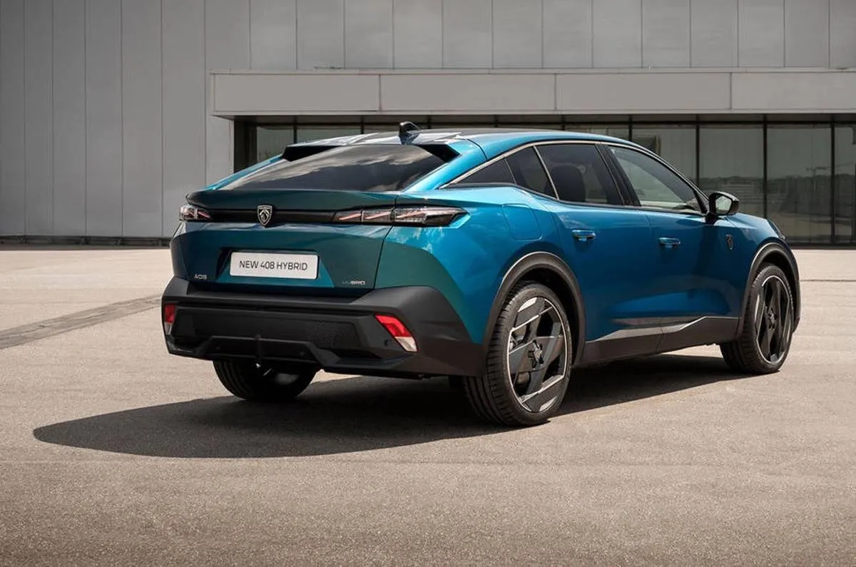 مواصفات سيارة بيجو 408 2022