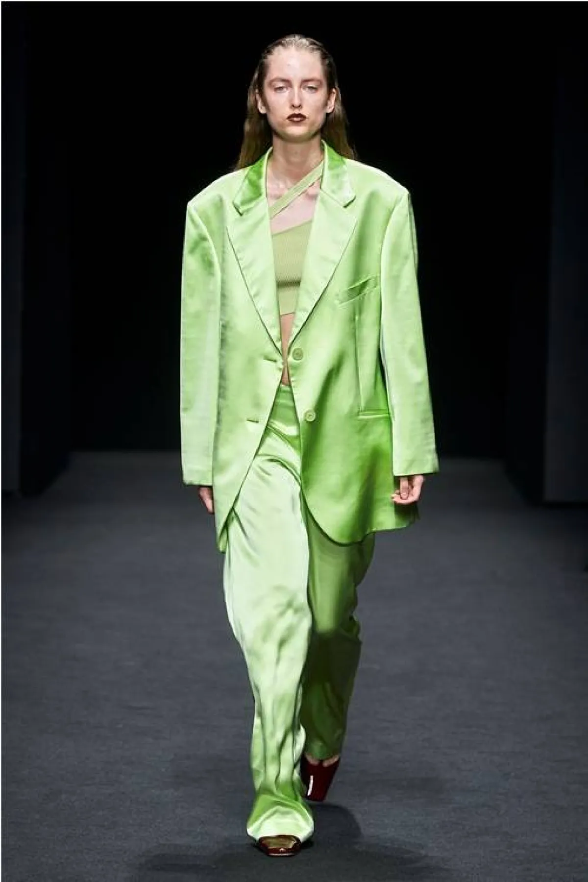 بدلة باللون الأخضر من دروم  Drome