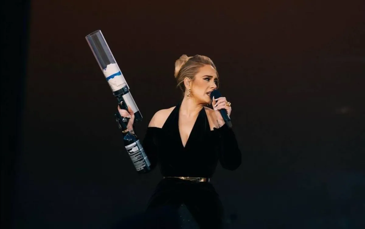 أديل- الصورة من حسابها على إنستغرام