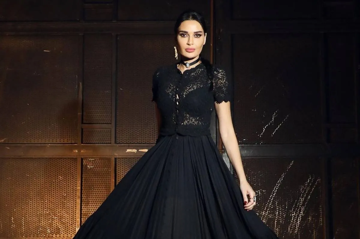 فساتين محتشمة من سيرين عبد النور