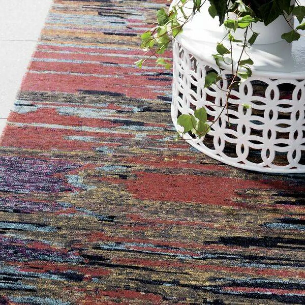 طاولة جانبيّة 