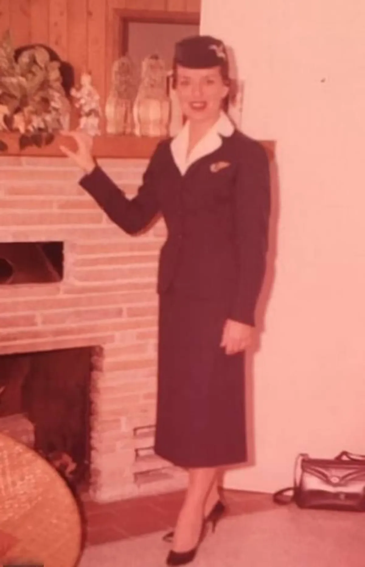 أمريكية تدخل موسوعة غينيس بلقب مضيفة الطيران الأطول خدمة بالعالم مع 65 عاماً