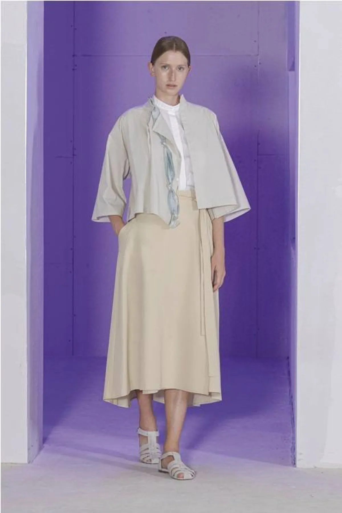 تنورة باللون البيج من نهيرا Nehera 