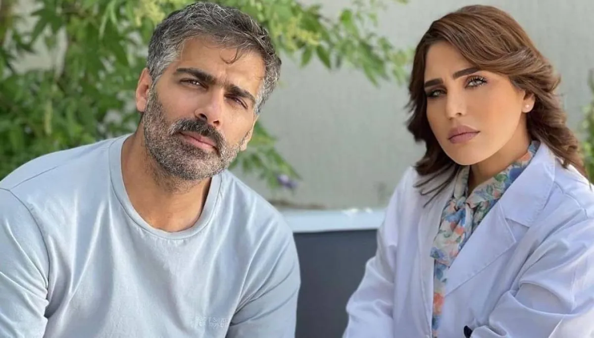 الفنانة شوق والفنان نواف العلي من كواليس مسلسل " جنات " - صورة من الصفحة الرسمية للكاتب فهد البلوشي على "انستغرام"