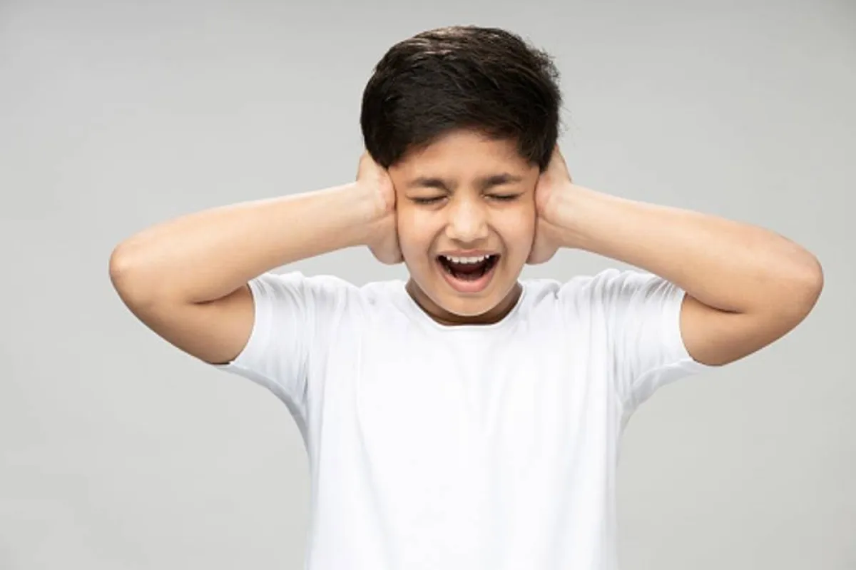 صورة لمراهق متقلب المزاج