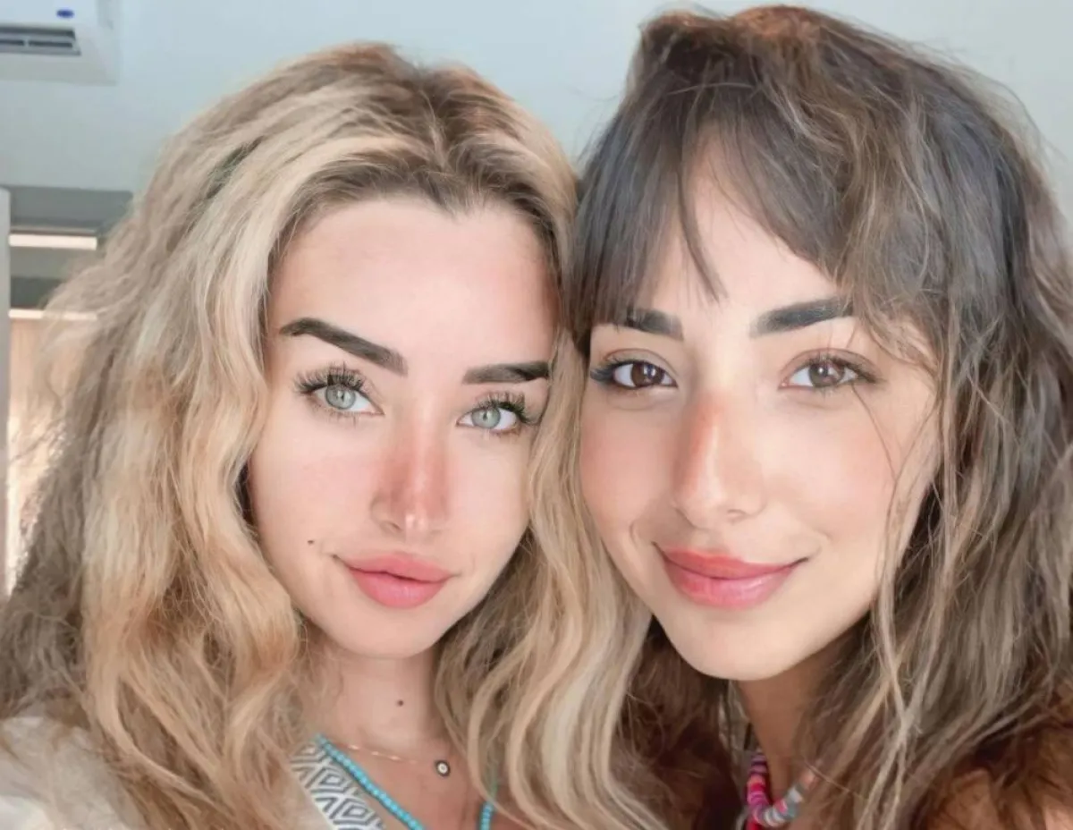 هنا الزاهد وشقيقتها نور - الصورة من حسابها على إنستغرام