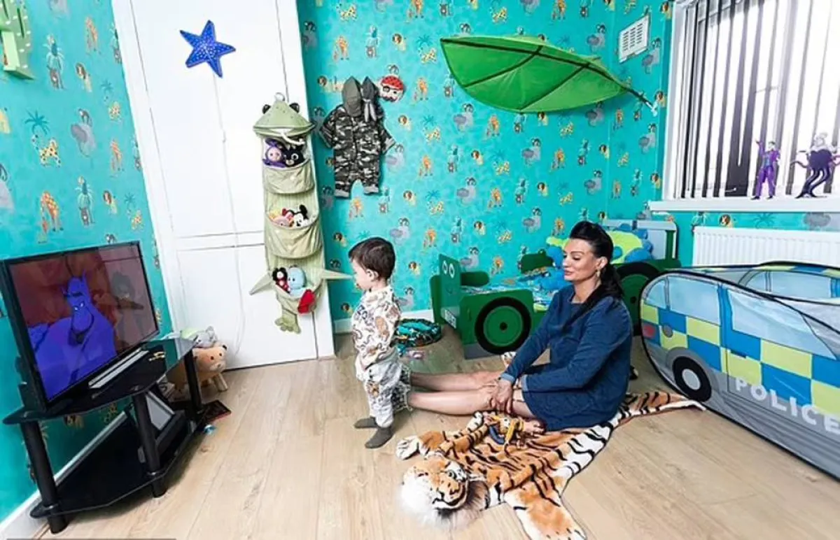 أكثر الأطفال تدليلاً في بريطانيا عمره عام واحد