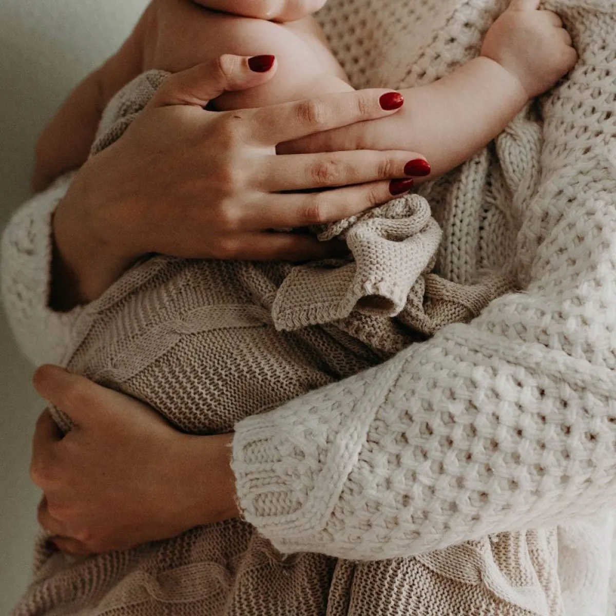 صورة لأم ورضيعها