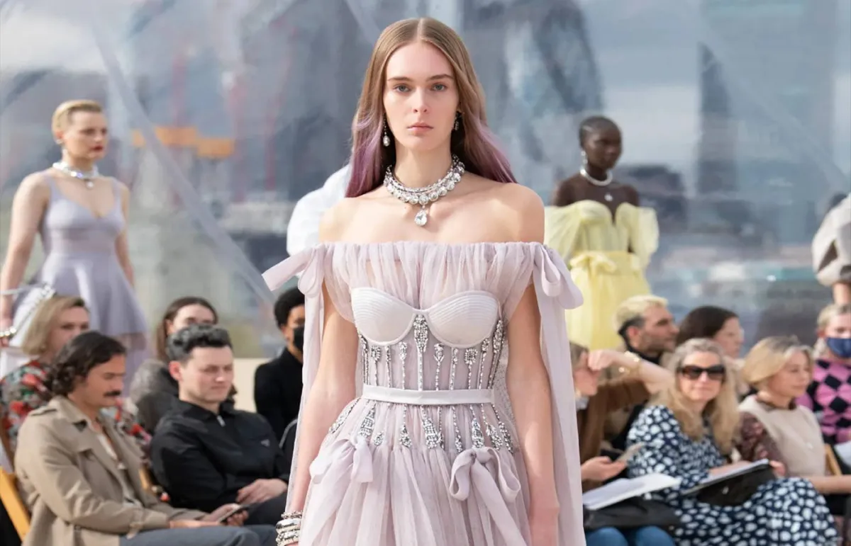 عودة قوية للكورسيه Corset the Comeback