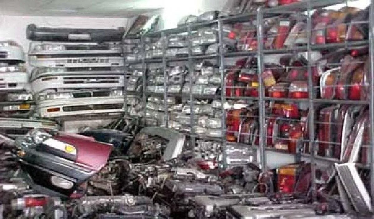 ما الفرق بين قطع الغيار الأصلية، وقطع OEM، والتجارية 