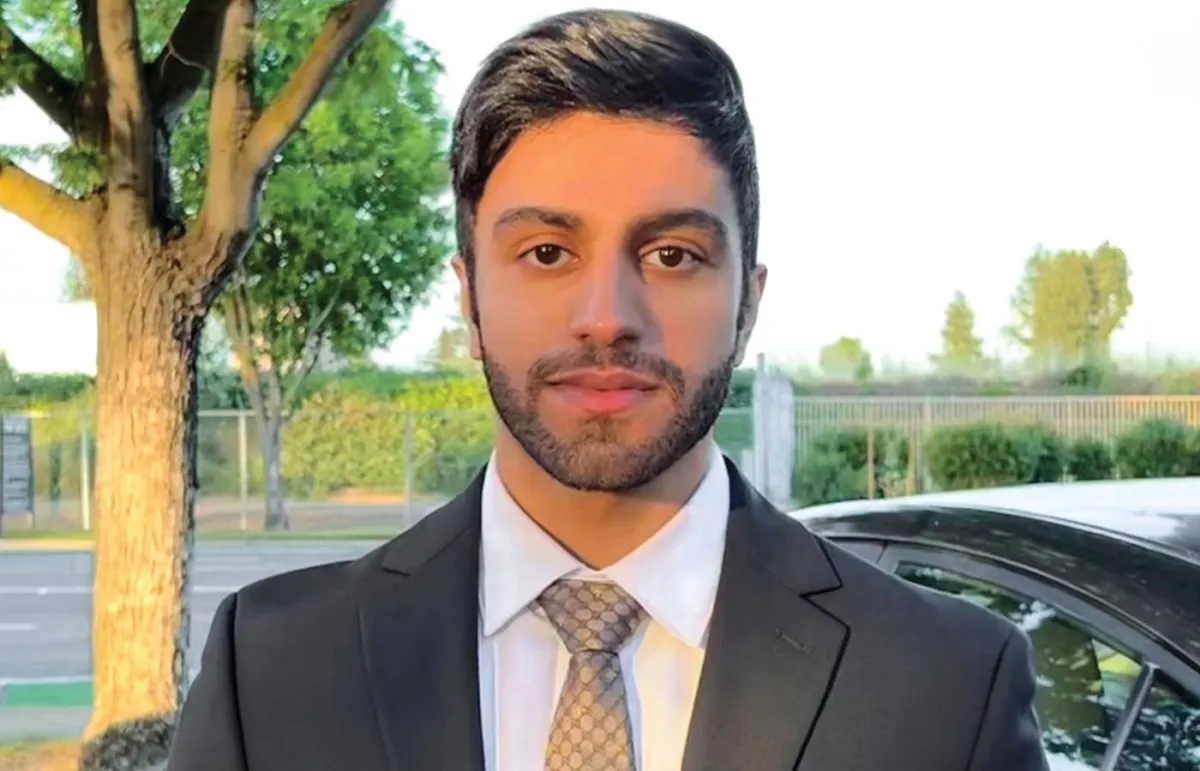 الفنان أصيل المغلوث 