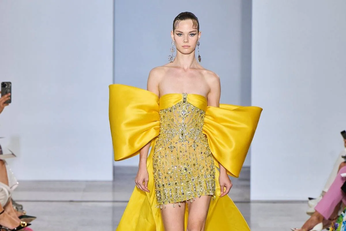 فساتين سهرة قصيرة من عروض الأزياء الراقية