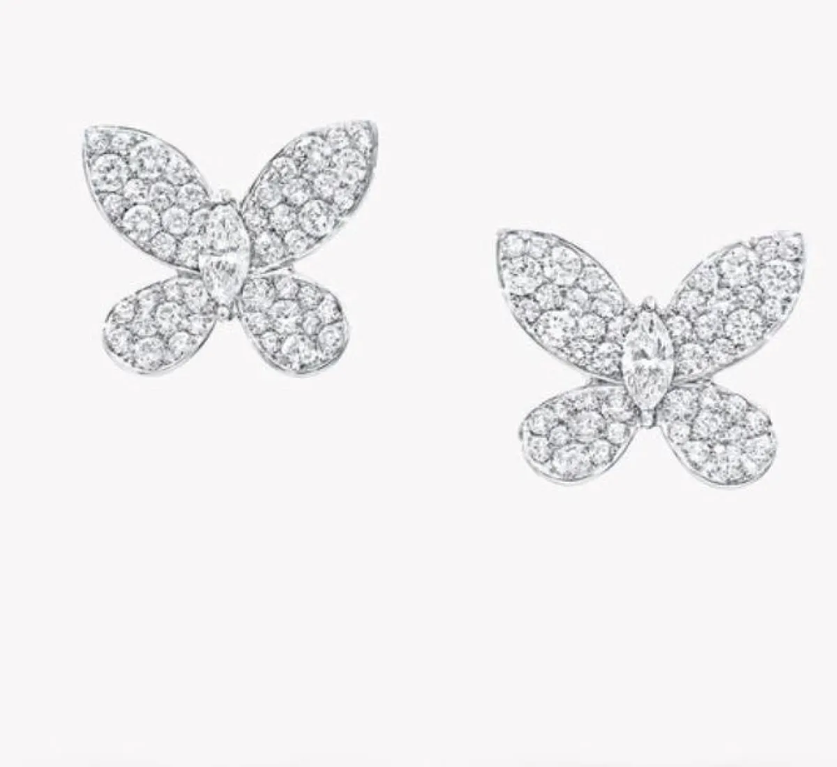 أقراط صغيرة من غراف Graff