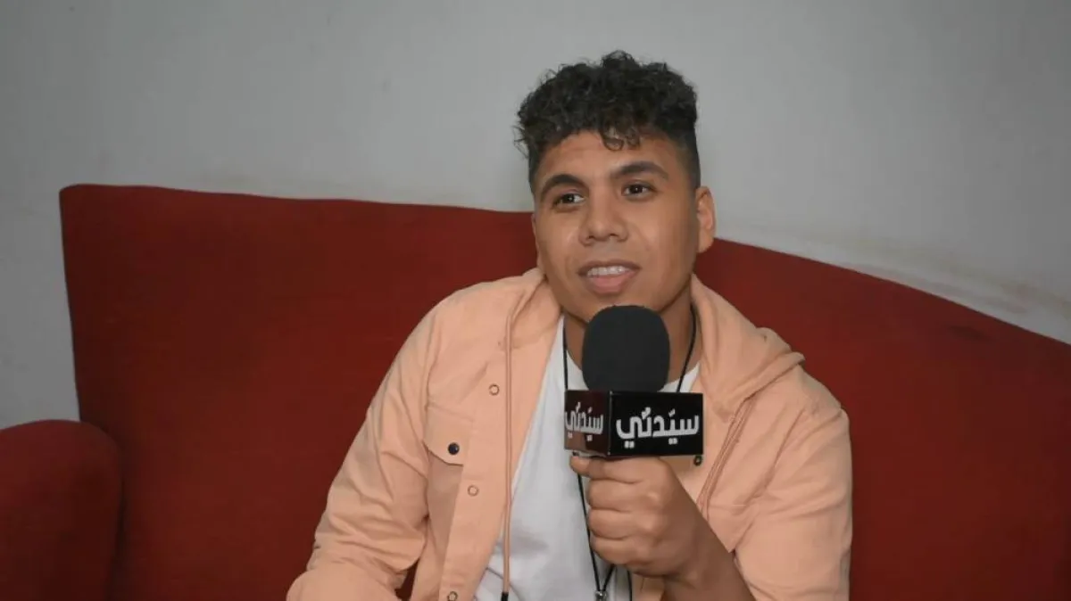 عمر كمال خلال لقائه مع كاميرا سيدتي - تصوير محمد عربي - خاص سيدتي