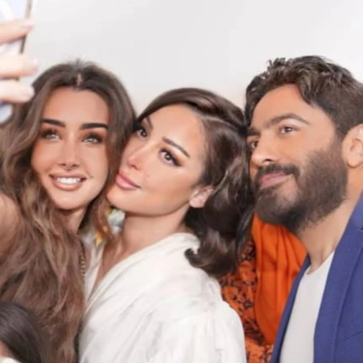 تامر حسني وزوجته بسمة بوسيل وهنا الزاهد - الصورة من حساب تامر حسني على انستغرام