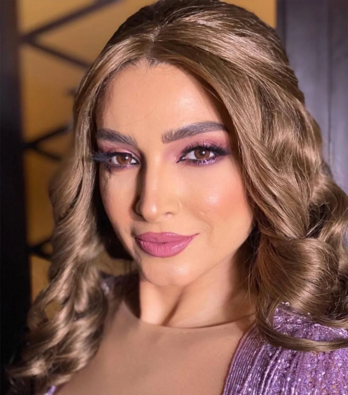 صيحات مكياج روجينا