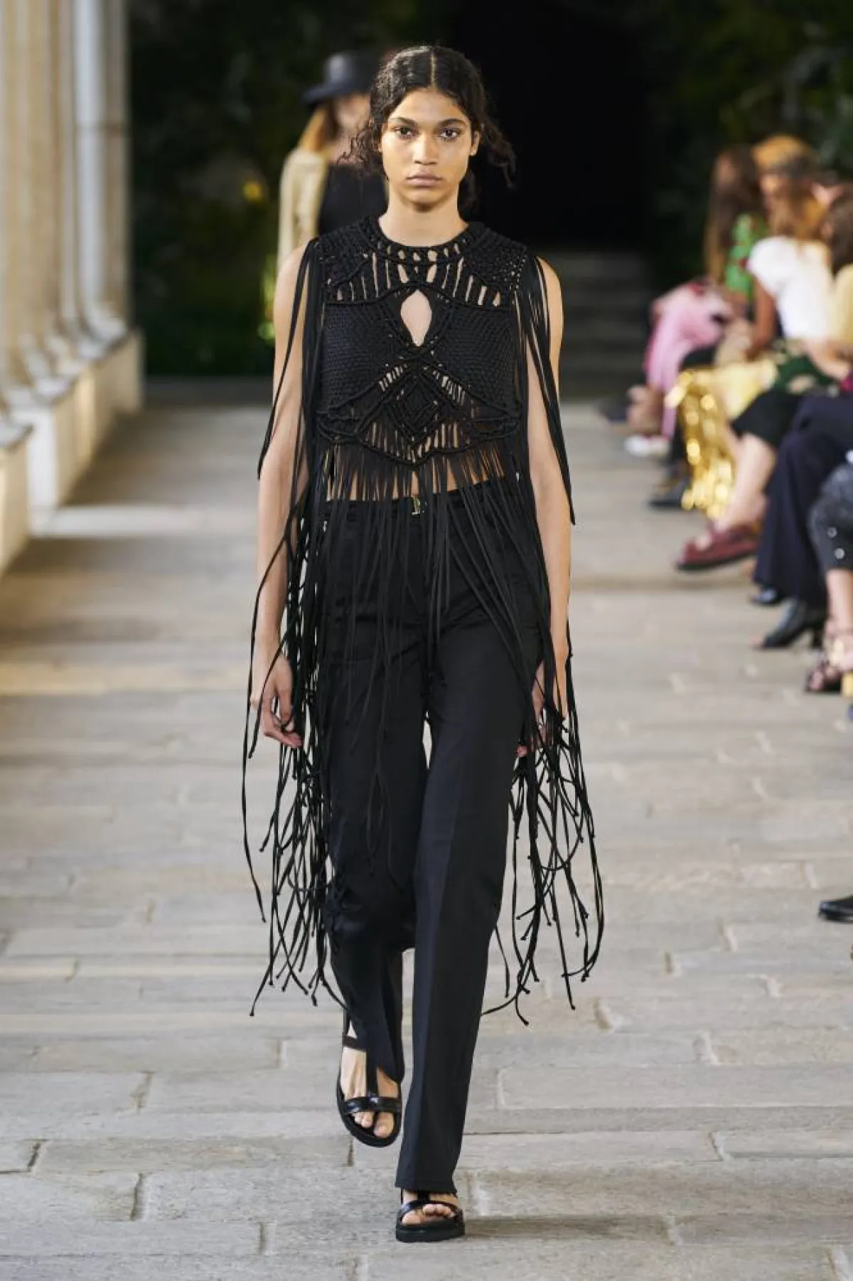 موضة السبعينيات في صيف 2022