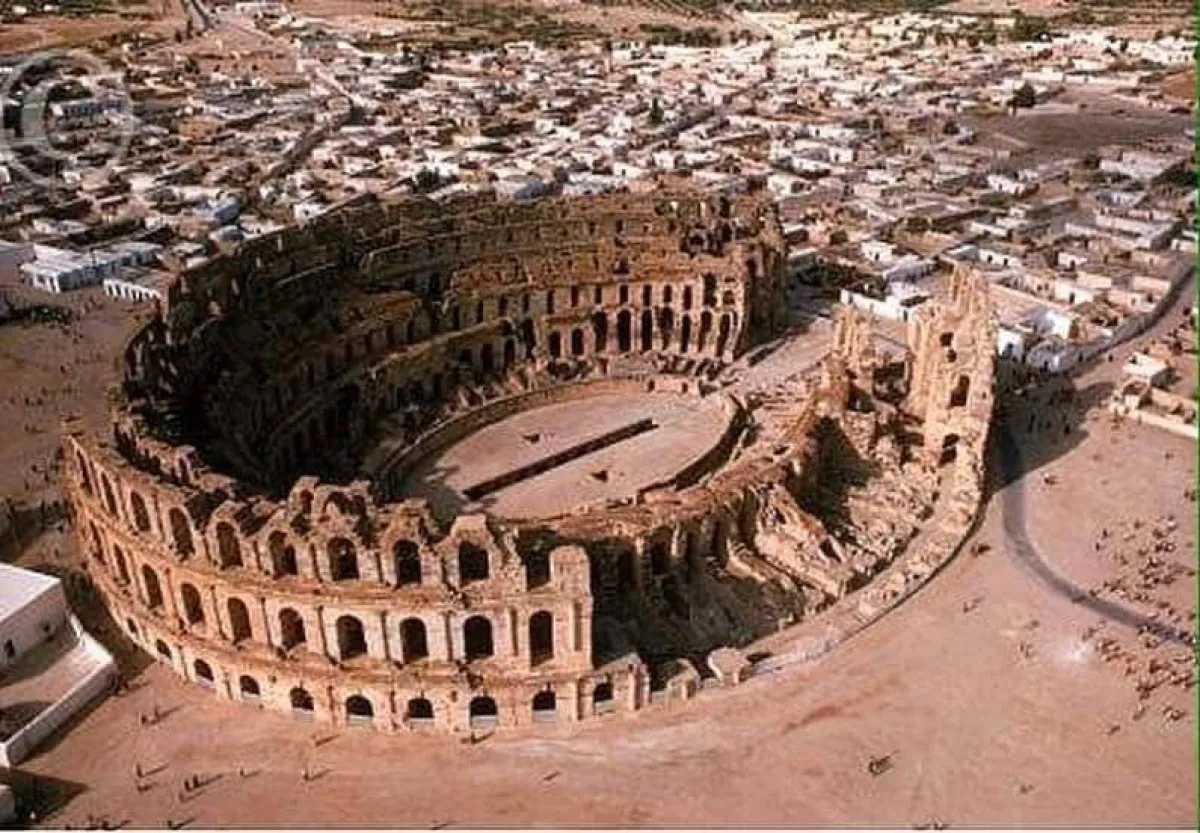 قصر الجم اين يقام المهرجان الصورة من موقع  المهرجان على الفيسبوك