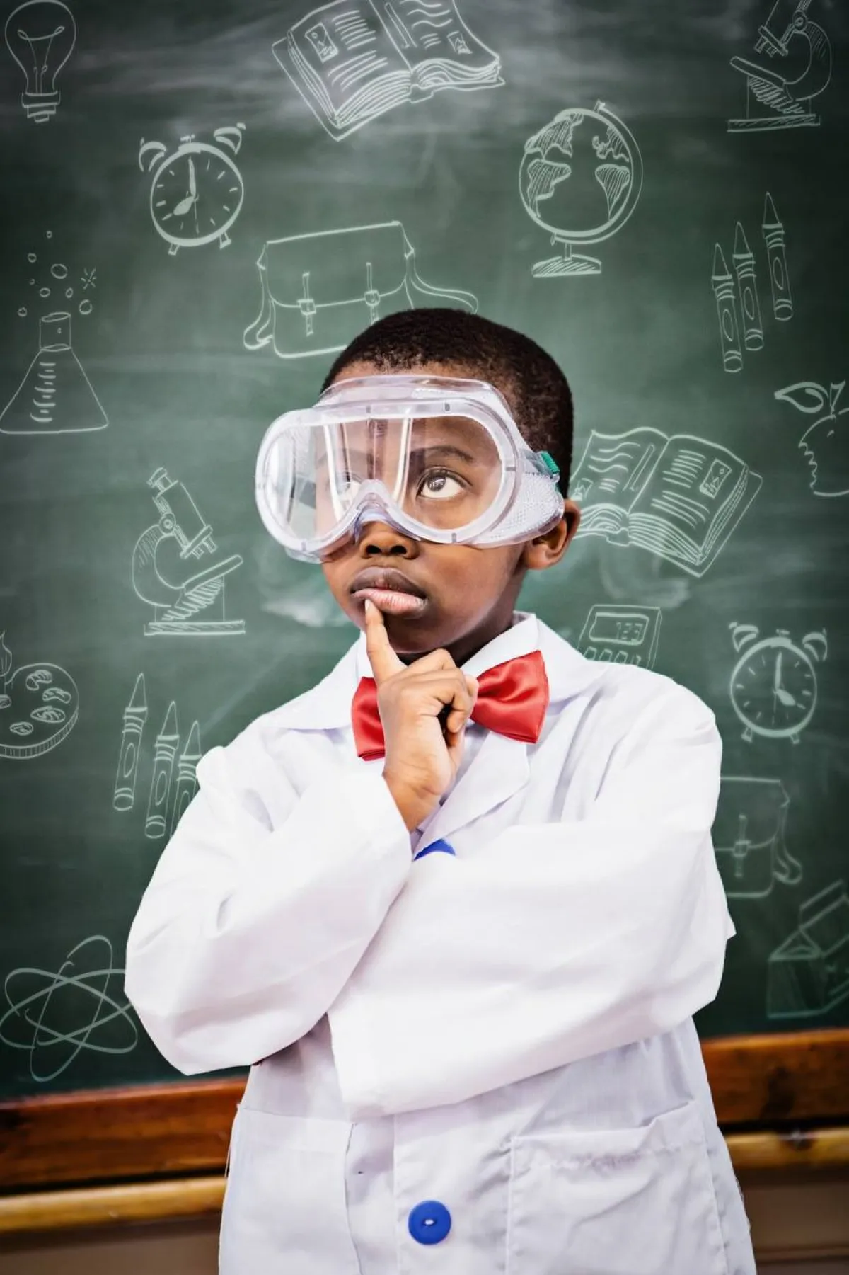 صورة لطفل يفكر