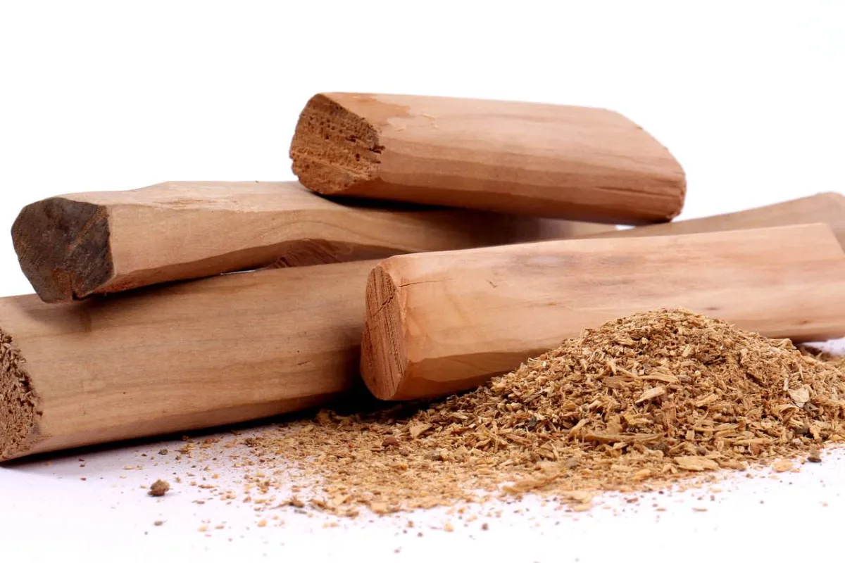 صورة لبودرة خشب الصندل