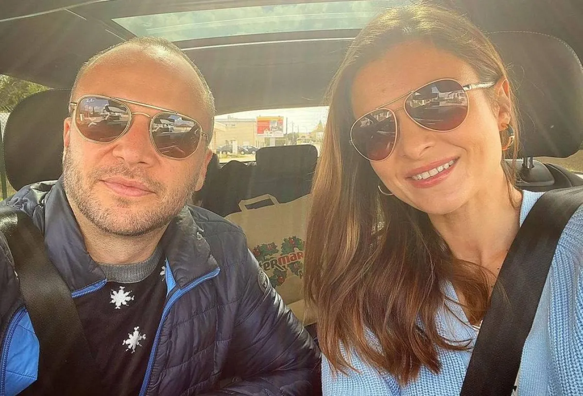 مكسيم خليل وزوجته - صورة من حسابه الرسمي على انستغرام