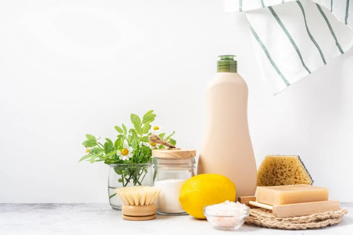 وصفات التنظيف والتعطير منزليّة الصنع