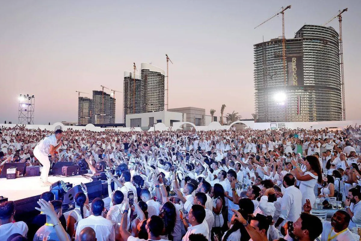 لقطة من حفل عمرو دياب في العلمين - صورة من حسابه على إنستجرام