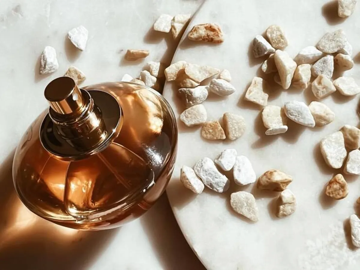 عطور نسائية فخمة