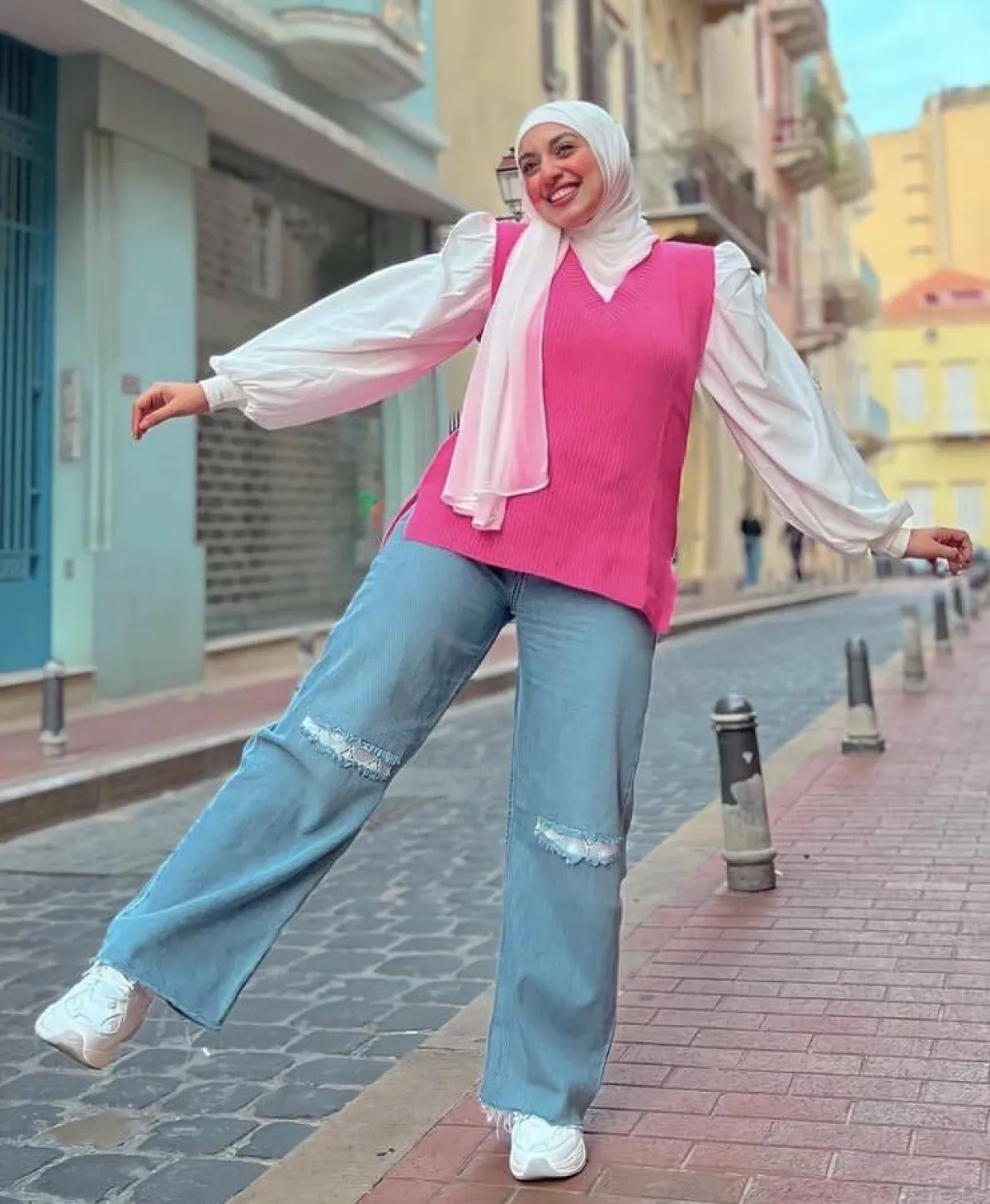 نادية الخولي باطلالة رسمية