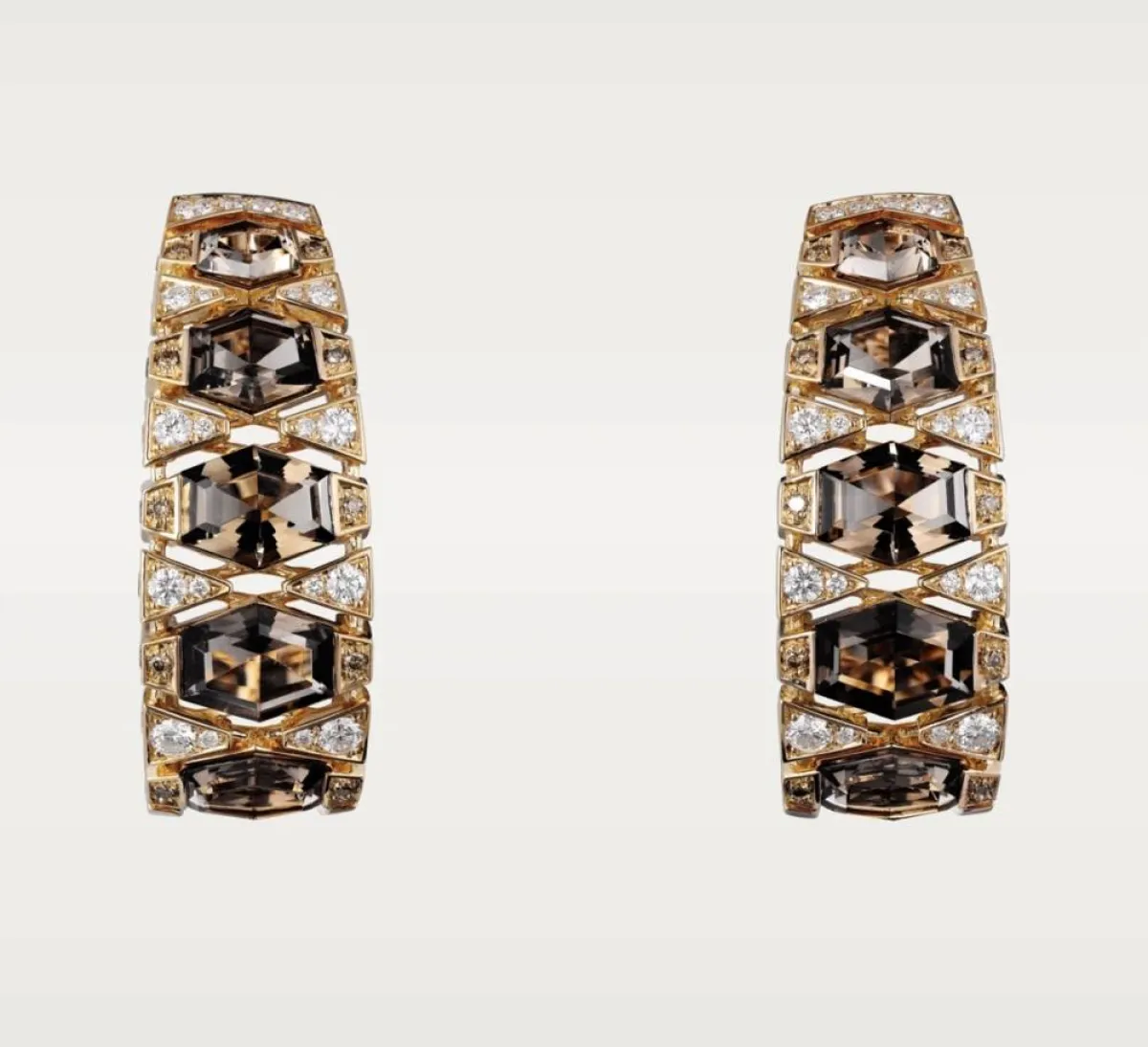 أقراط مجوهرات راقية من Cartier