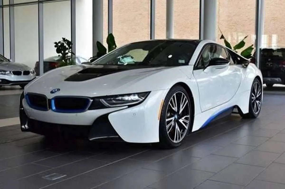 اشتراكات شهرية مقابل تفعيل مزايا سيارات BMW