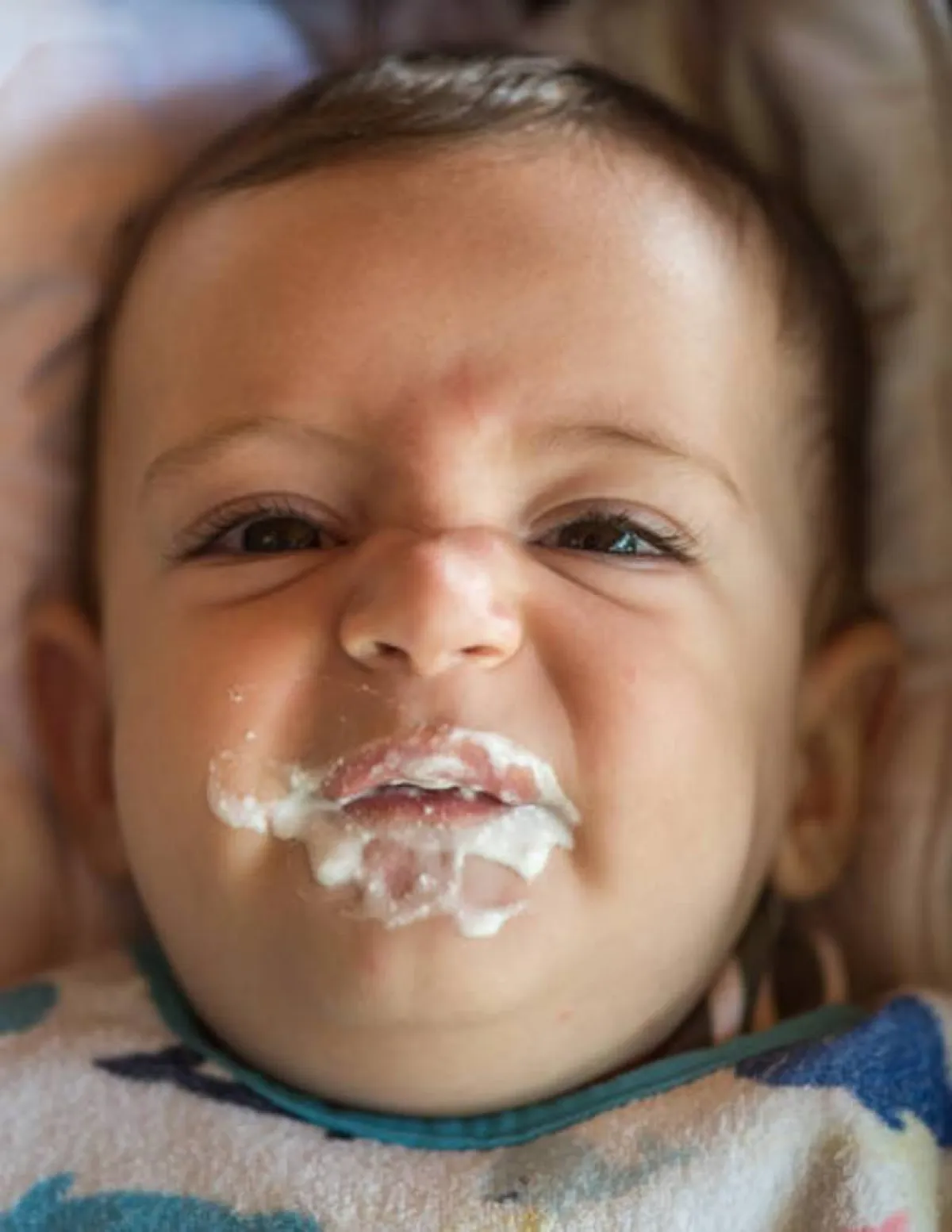 صورة لطفل لا يستسيغ الجبن الكريمي