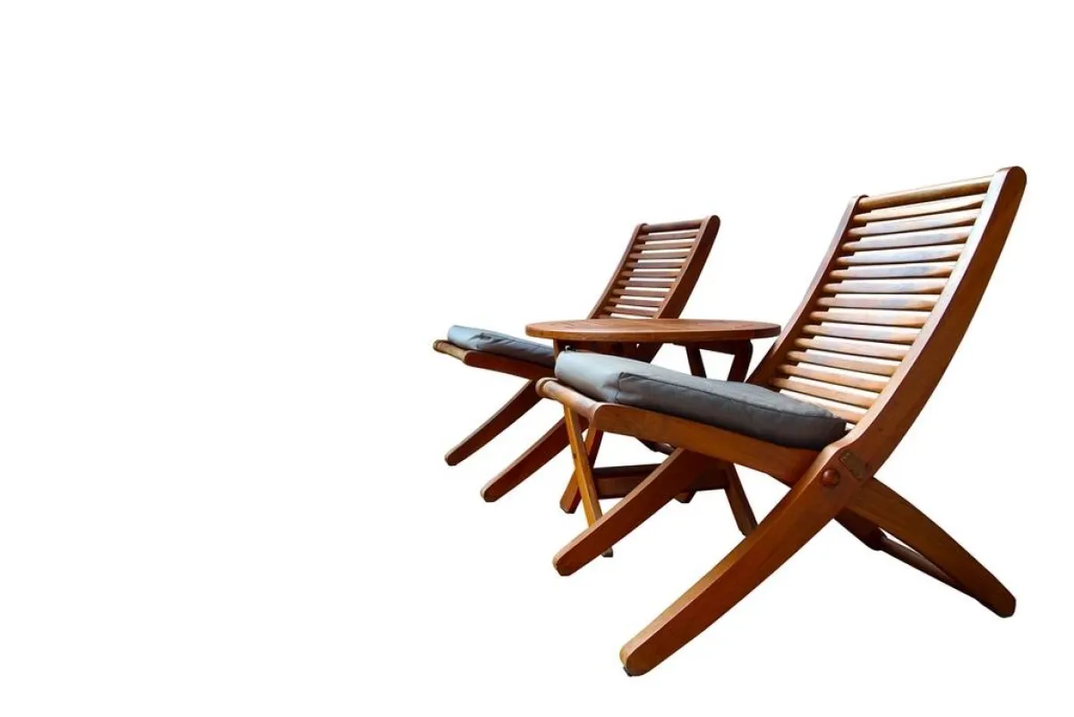 طريقة تنظيف الأثاث الخشبي