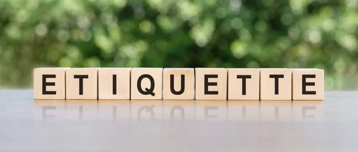 الإتيكيت الملكي عبارة عن قواعد خاصّة بالسلالات المذكورة