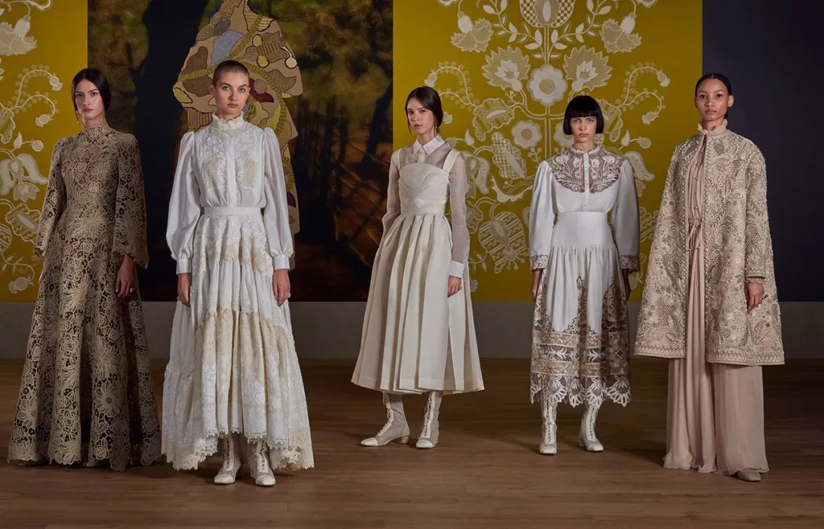 الأزياء الراقية للخريف والشتاء  Haute Couture F/W 22- 23