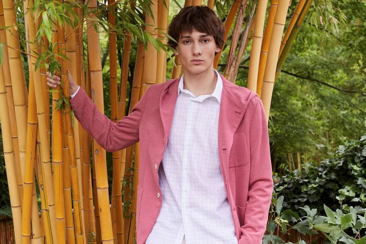 السترة الرجالية من أنغارو Ungaro