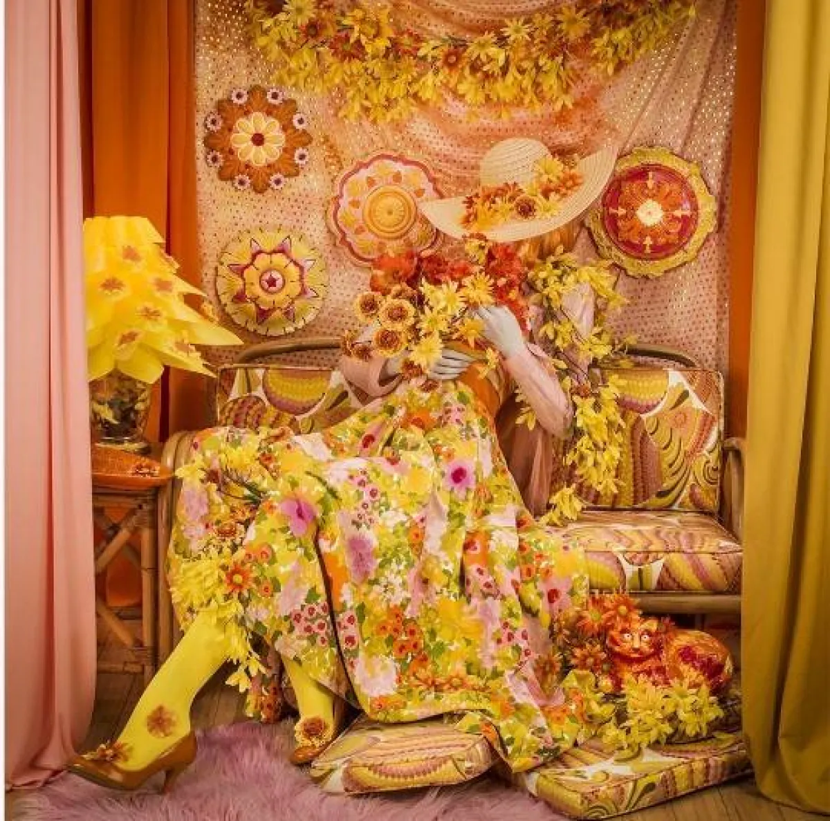 صور نساء مجهولات