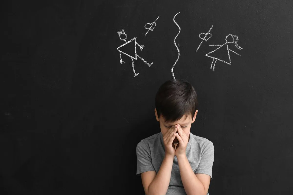 صورة لطف يعاني من طلاق أبويه