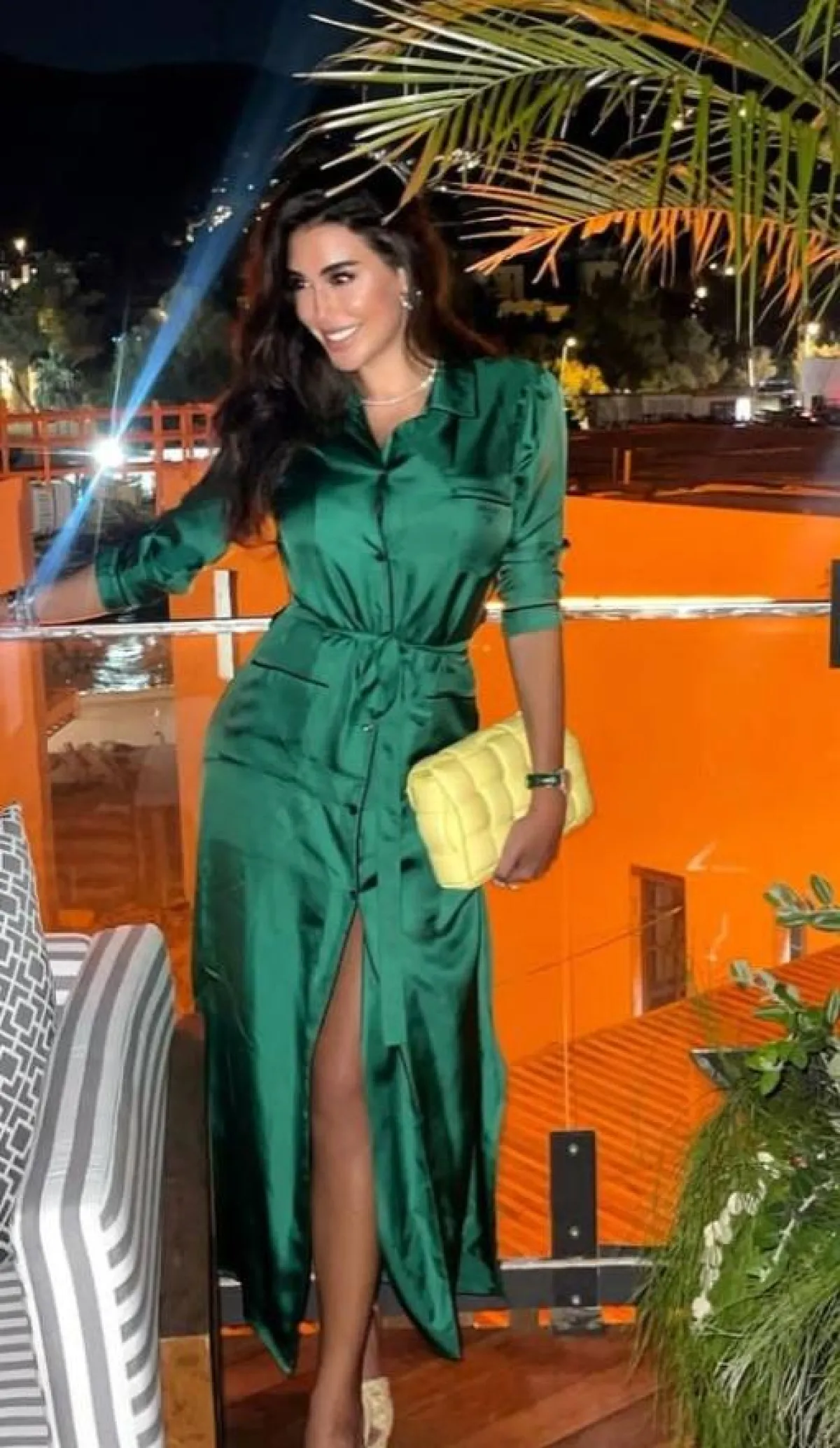 ياسمين صبري تتألق بالأخضر العشبي