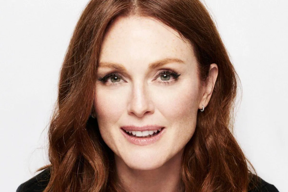 جوليان مور - الصورة من الصفحة الرسمية لمهرجان  البندقية السينمائي الدولي عبر الفيس بوك