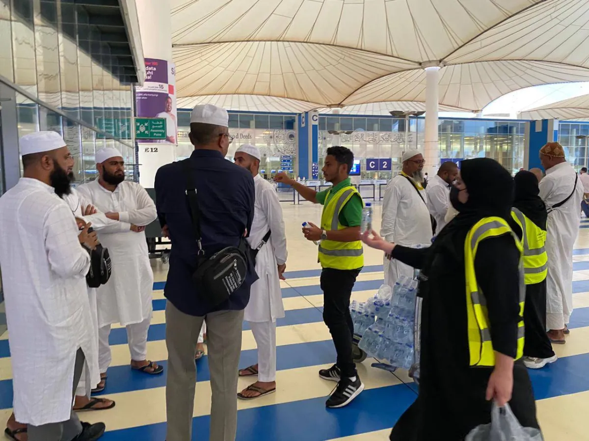 جمعية سقيا الماء الخيرية.... تواصل السقيا في محطات النقل المؤدية إلى الحرم المكي حتى نهاية ذي الحجة الجاري