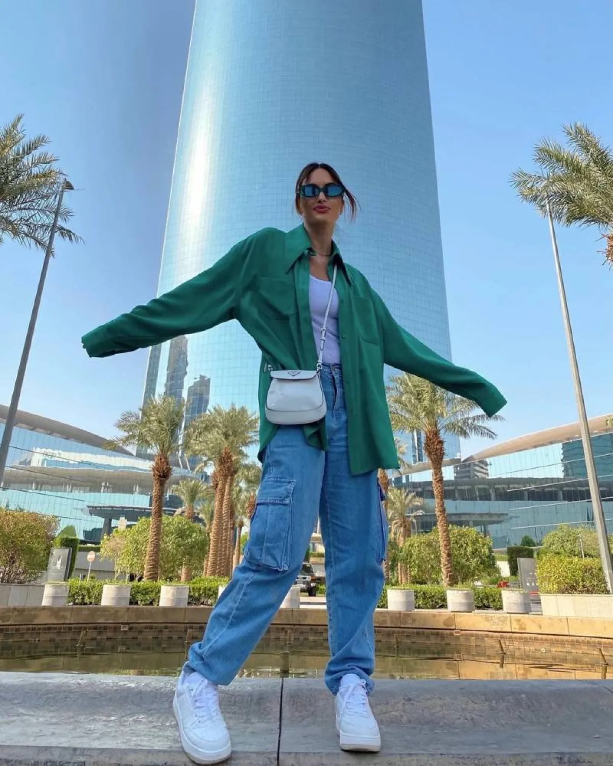 كارن وازن بإطلالة كاجوال شبابية 