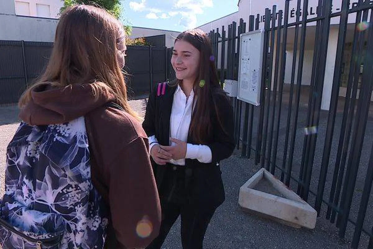 اصغر  ناجحة  في الثانوية العامة في فرنسا- الصورة من photo  eric debief fance teevision