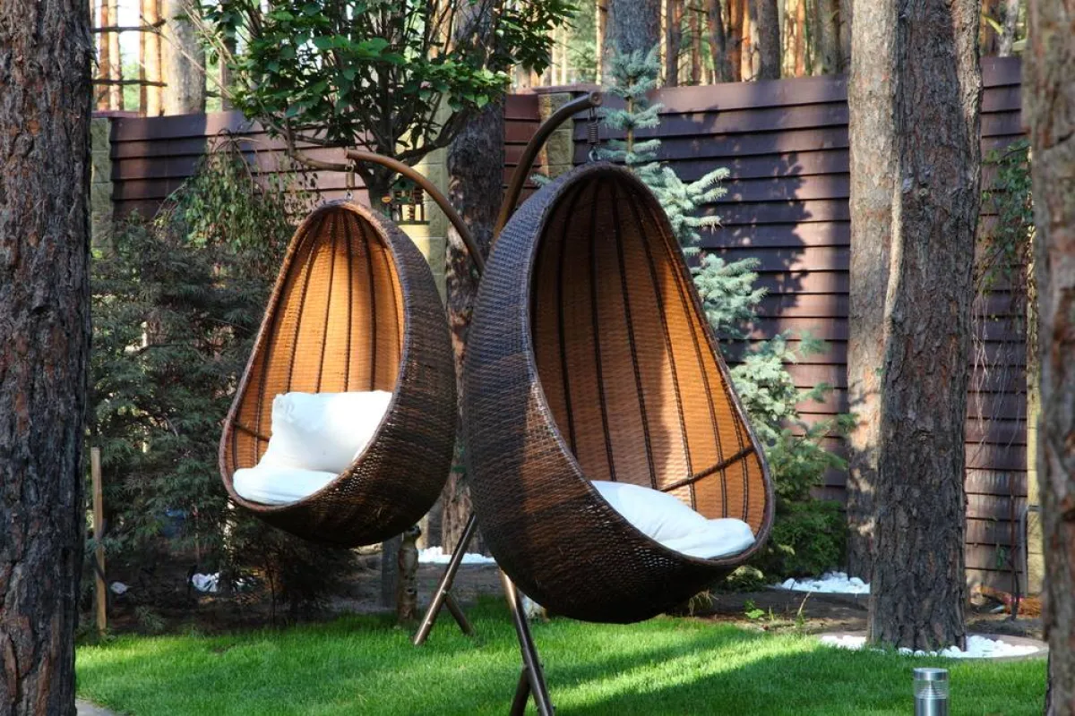 الأرجوحة تضيف جوًّا من المرح إلى الجلسة