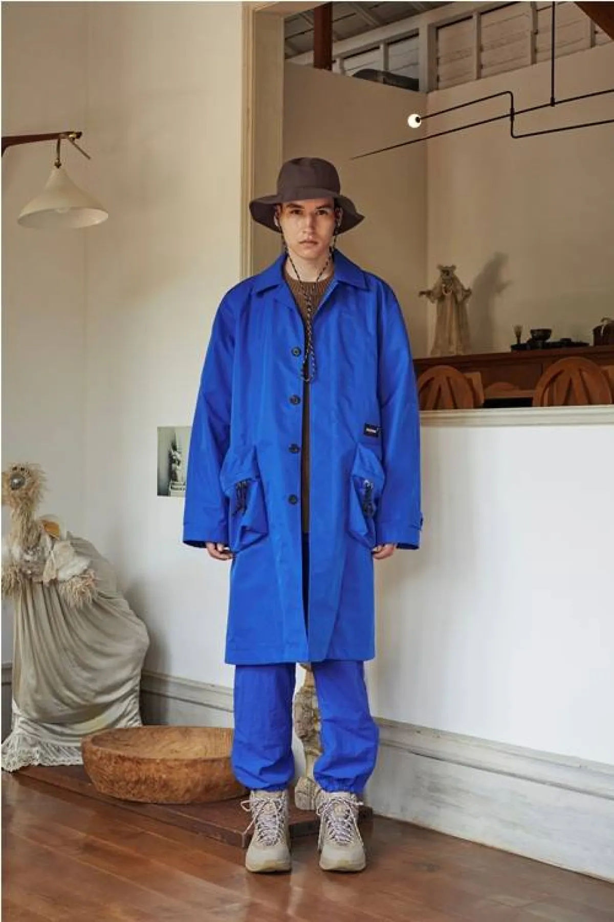 بدلة باللون الأزرق الغامق من أندركوفر «Undercocer»